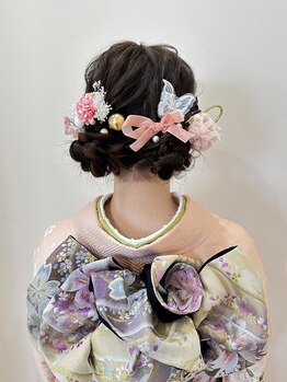 結婚式や二次会、イベントに♪特別な日はプロの技でより華やかに可愛く♪崩れにくく、可愛いが続く☆