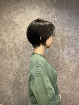 ココア(cocoa) 耳周りスッキリ前下がりショートボブ