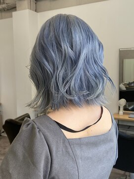 アイスブルー　ペールトーン