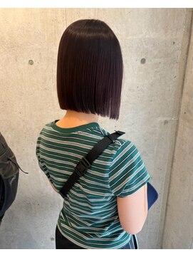 ロッカヘアエジェ(ROCCA hair eje.) ぷつっとラインのミディアムボブナチュラルショート