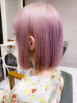 デイズ(days)&nbsp;ピンクアッシュベージュデザインカラーブリーチ☆前下がりボブ
