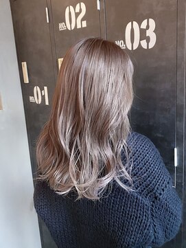 ノーヴィス(NovicE) #ブリーチ#イルミナカラー#スモークベージュ