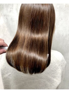 ウプヘアサロン 艶髪【谷口式縮毛矯正・髪質改善・ストレートパーマ】