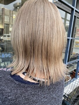 ヘアーサロンデフォーエバールークス(hairsalon de Forever Lux) 王道ミルクティーベージュ