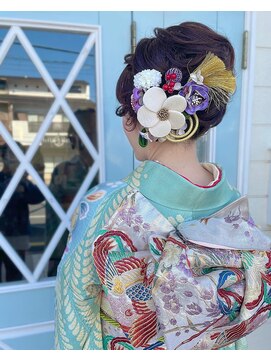 ランダーブルー(LANDER BLUE) ショートでも華やか♪成人式ヘア