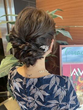 テラスアヴェダ(Terrace AVEDA) ゆるふわシニオン