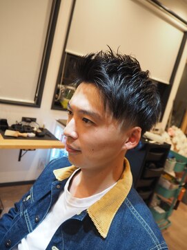 ソロ(SOLE.) アップパンク（ツーブロック）