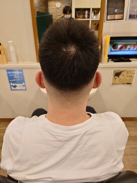 コダマ 茗荷谷店(KODAMA) スキンフェード/アップバング/コンマヘア/眉カット<理容室>