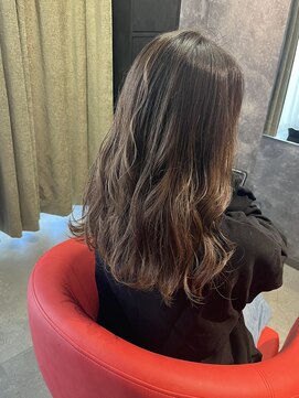 ドット(dot) ナチュラルな明るめベージュ