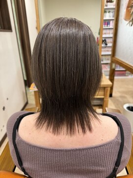 レイファ(REIFA) レイヤー、くびれヘア、ウルフヘア、小顔ヘア