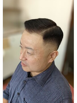 髪部リアン(髪部 lien) 七三スキンフェード