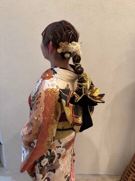 成人式・卒業式ヘア 玉ねぎヘアアレンジ