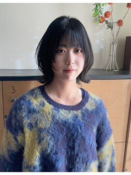 ウルフボブ×ブルーブラックカラー