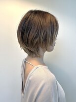 エクテ(ecouter) エンドカラーミルクティーブラウンレイヤーショートボブ