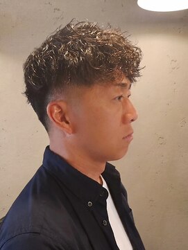 ワンワンオー バーバーショップ 長浜店(@110 BARBER SHOP) フェード×ツイストスパイラルパーマ