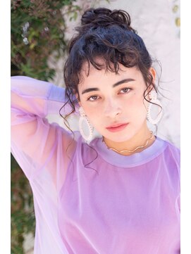 テイラー(Taylor) ［Taylor］☆大宮　アッシュグレージュ×クセ風パーマ