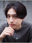 センターパートの綺麗めマッシュショートで今時のモテスタイル