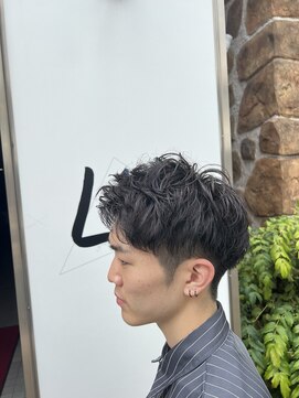 レヴィ 神楽坂(Levi) アッシュグレイソフトモヒカンツーブロック