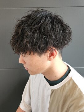 ニアウ 伊勢崎連取店(Niau) 刈り上げマッシュ波巻きツイストスパイラルパーマメンズ