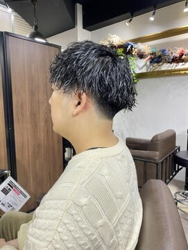 アルカナ 明治神宮前原宿(ARCANA) ウルフアッシュブラックカルマパーマベリーショート