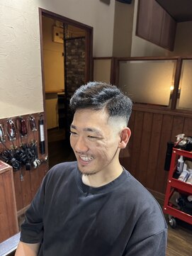 カットスペース キャロル(CUT SPACE CAROL) スキンフェード