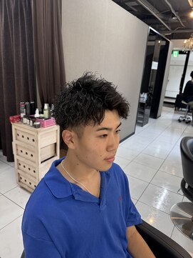 アイズ 海老名(AIZU) ツイストスパイラル　ツイストパーマ　メンズパーマ　波巻き