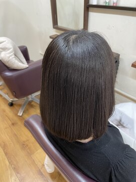 コトナ(kotona) 艶々内巻きボブ