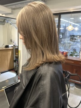 ノットイコール(not equal) beige