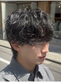 渋谷メンズシャドウパーマセンターパート無造作ツイストパーマ