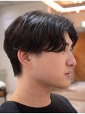 メンズセンターパートメンズパーマビジネススタイル