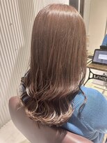 エミュー(emue)&nbsp;20代30代ミディアムヘア顔周りローレイヤー艶髪グレージュ