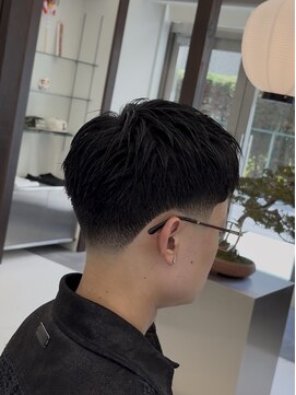 トウキョウ クラシック バーバー タウン(TOKYO CLASSIC BARBER TOWN) テーパーフェード