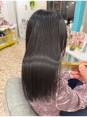 まとまりにくい髪→艶サラセミロング♪