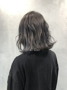 エイトセカンド 新宿三丁目店(EIGHT second) 【EIGHT second】グラデーションシルバーグレージュ