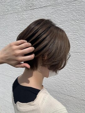 ノルン バイ シェリッシュ(Norn by sheriche) 柔らかベージュカラー