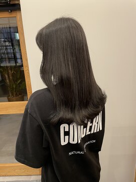 リリアーナ(LILIANA) 【LILIANA】シアーなグレージュヘア