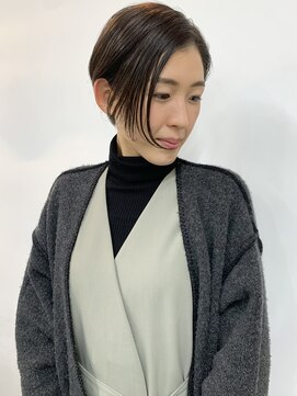 フィル(fil) 前下がりショート/オリーブ