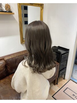 ロマリア 渋谷 渋谷宮益坂(Lomalia) 【Lomalia】ブリーチなしオリーブベージュシアーカラー セミディ