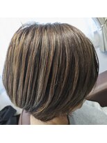 ミオス(mios) ショート白髪ぼかし