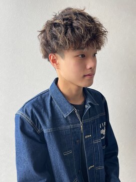 ラフ バイ マグ 南松本(R.A.F. by Mag) ツイストスパイラルパーマツーブロック刈り上げマッシュパーマ