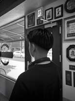 カムレイドフォーライフ(COMRADE 4 LIFE)&nbsp;髪を伸ばしていく途中　ローフェード　担当松尾