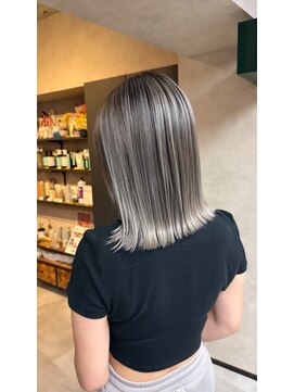 サニー 渋谷(SUNNY) バレイヤージュ、ハイライト、レイヤーロング、グレーベージュ