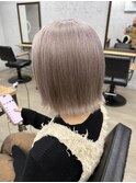 ミニボブ×グレージュ