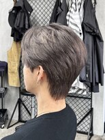 マーレ 宇部店(MARE)&nbsp;刈り上げ無しセンターパート×グレージュカラー