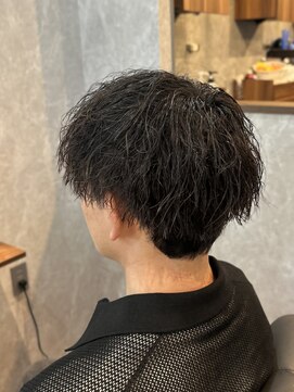 ザ クラン バイ ヘッドライト 仙台長町店(THE CLAN by HEADLIGHT) 【強めメンズパーマお勧め】縦落ちツイストスパイラル