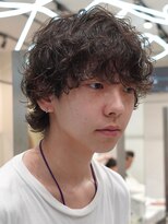 フィフス 渋谷(fifth)&nbsp;無造作に決まるシャドウパーマのメンズミディアム◎