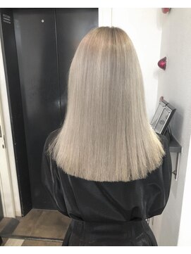 ジゼル 博多(GiseL) 【GiseL】ホワイトベージュシルバー