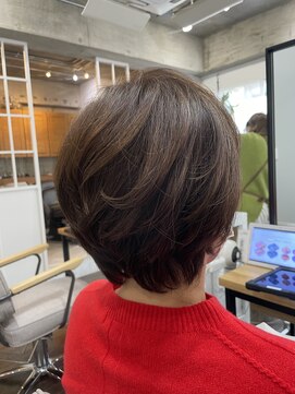 ヘアアンドメイク スタジオ ミムロ(HAIR&MAKE STUDIO MIMURO) スタイリッシュなキャリアショート