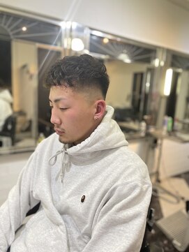 メリケンバーバーショップ フクオカ(MERICAN BARBERSHOP FUK) バーバースタイショートスパイラルトパーマ