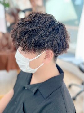 ネオリーブ クーロ メゾン 横浜(Neolive curro Maison) 波巻きスパイラル×ツイストパーマ[メンズ]